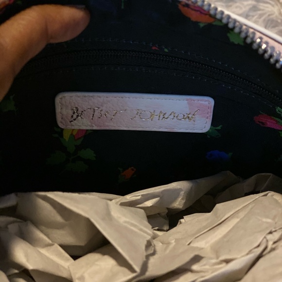 Betsey Johnson Crossbody - Picture 7 of 8